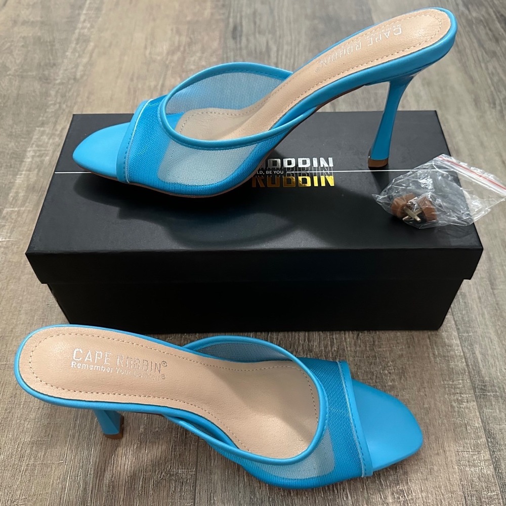 Gorgeous Blue Mesh Mule Heels Stiletto Slide Sandals Size 7  NEW In Box!!